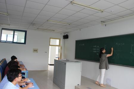 图3 严亚平老师示范课